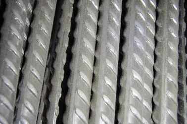 China Reinforcing Steel Rebar in Deformed Bar Type supplier